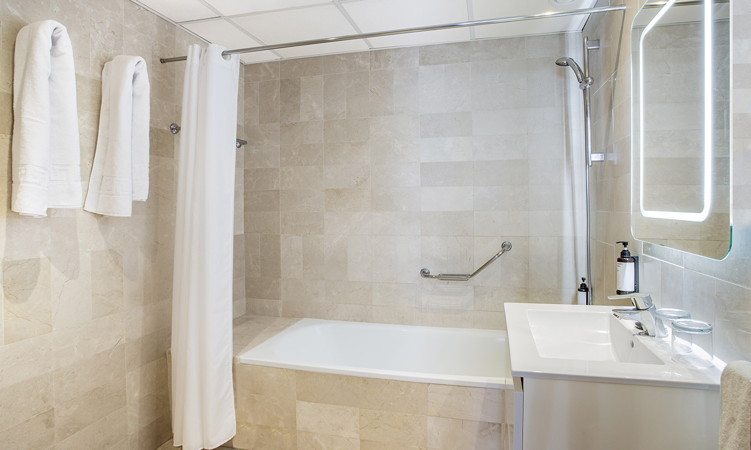 2 Bedroom Penthouse - Bathroom